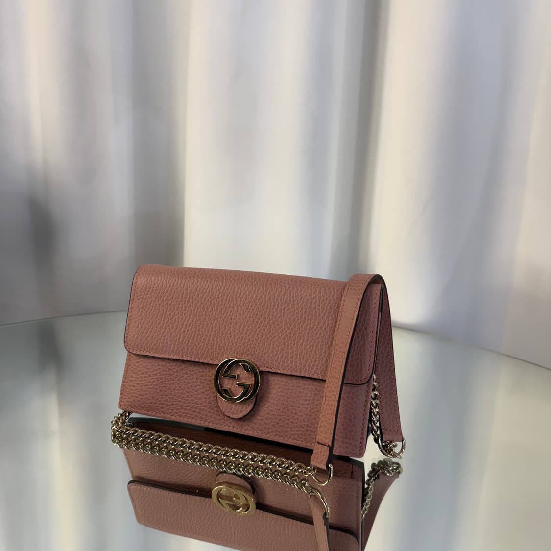 구찌 인터로킹 G 체인백  상품이미지3