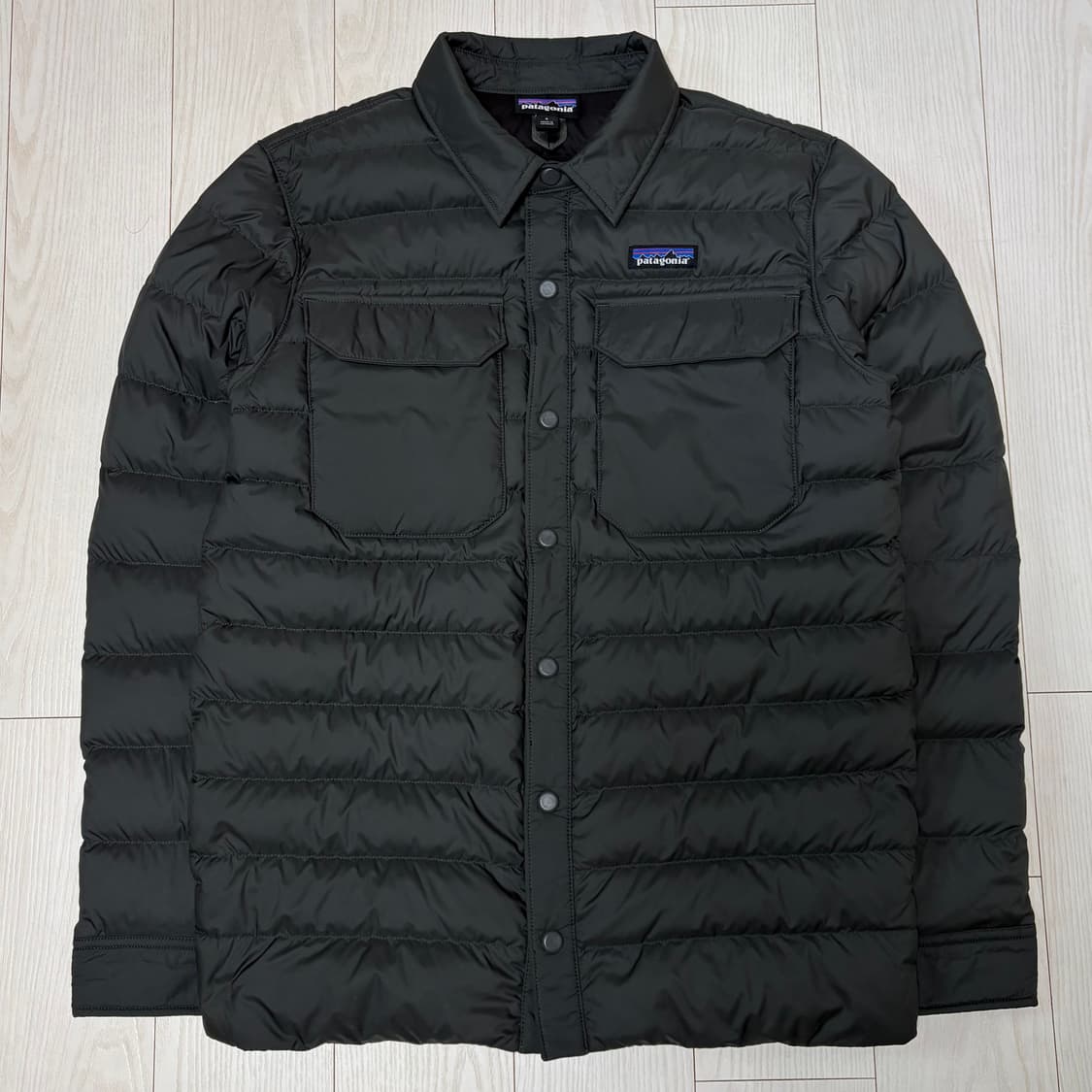 [S] 파타고니아 사일런트 셔츠 다운패딩 상품이미지1