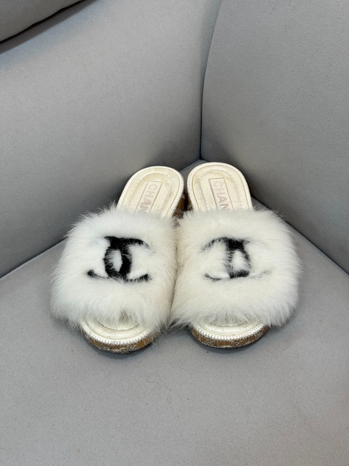 샤넬 퍼 시어링 뮬 슬리퍼 37사이즈 상품이미지1