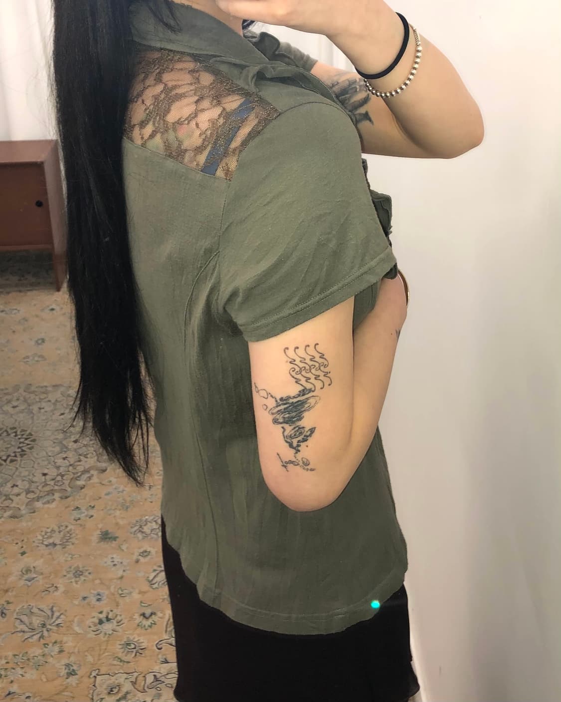 카키 프릴 플라워 탑 상품이미지2