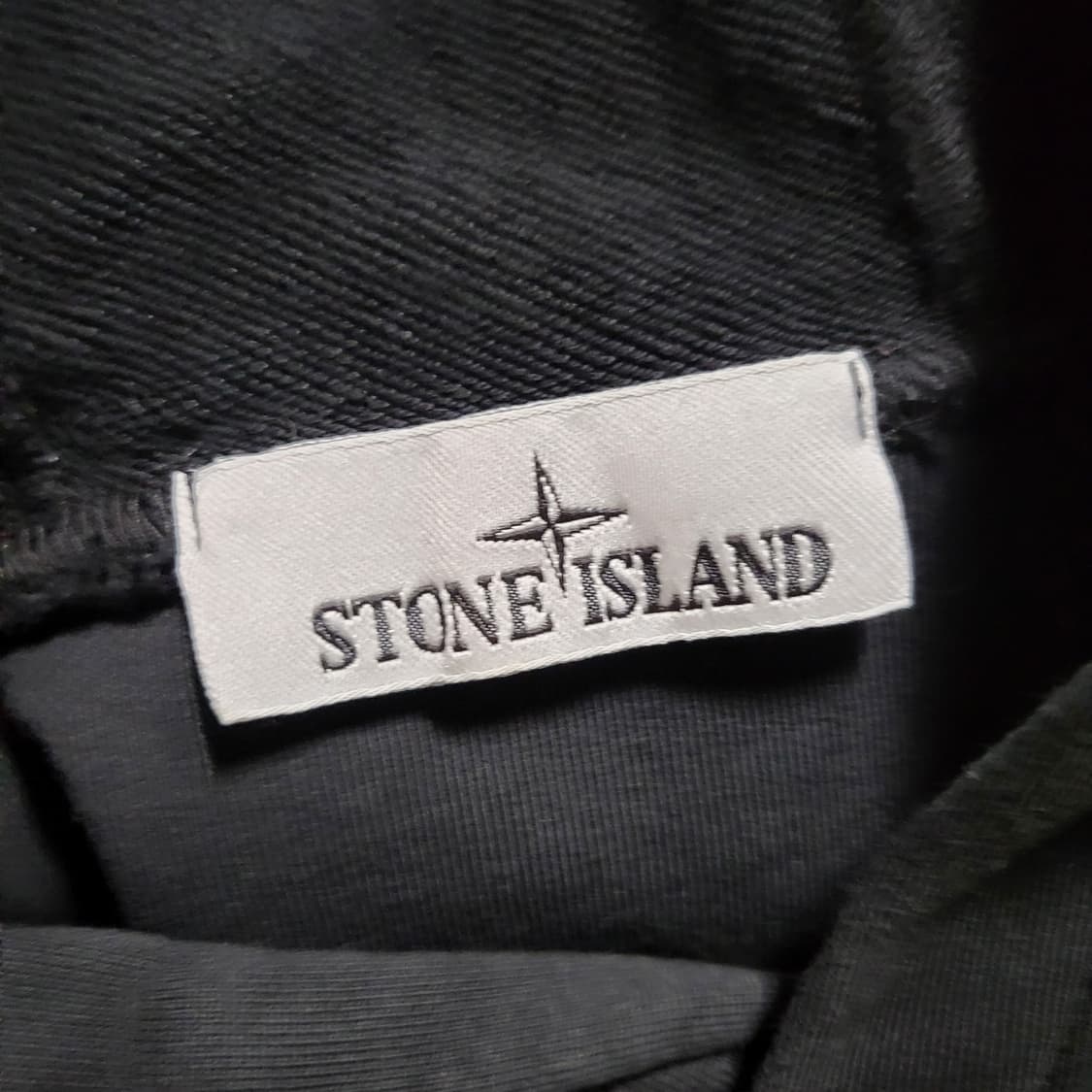 [정품] L / 25SS 스톤아일랜드 후드티 블랙 상품이미지4