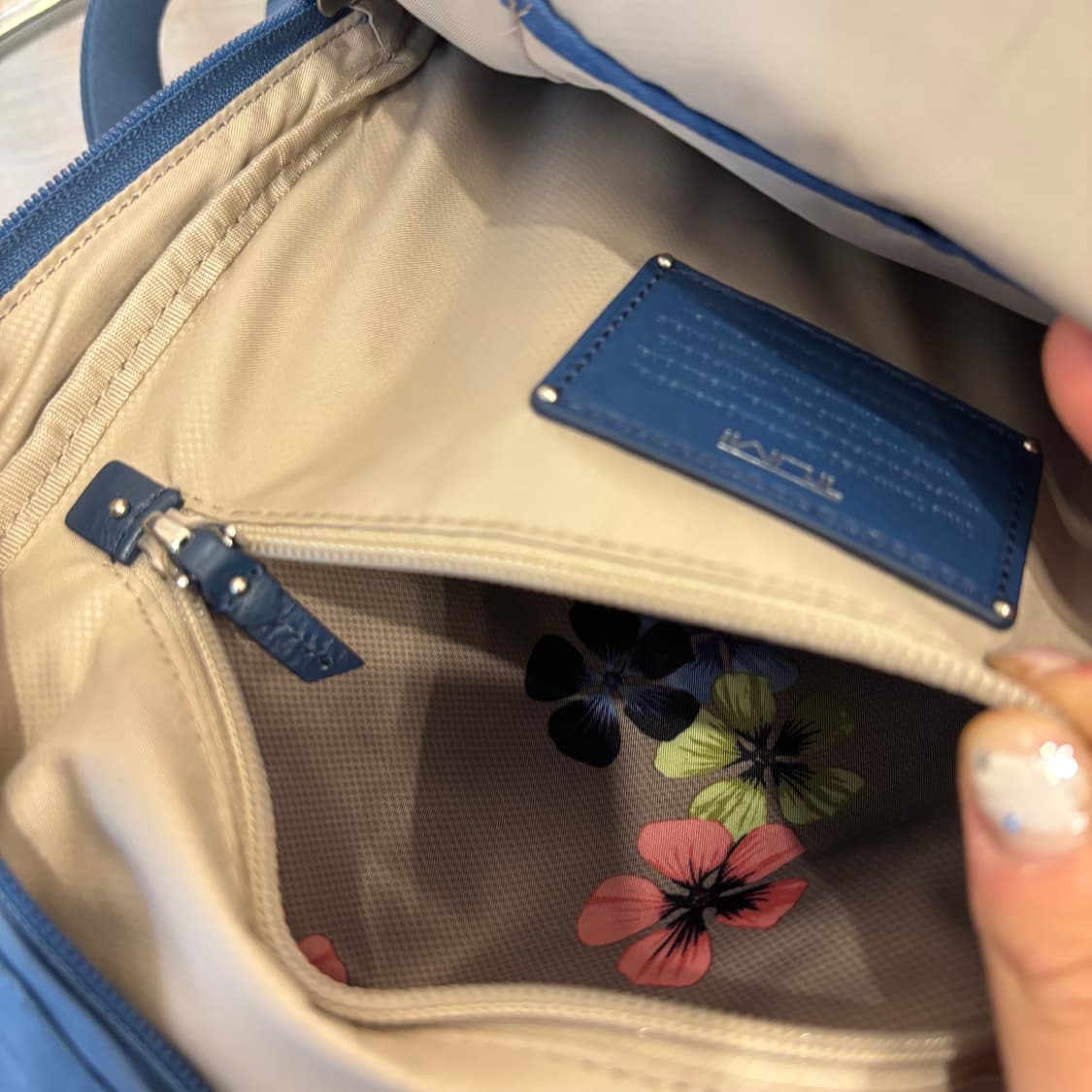 정품 TUMI 투미 나일론 슬링백      상품이미지6