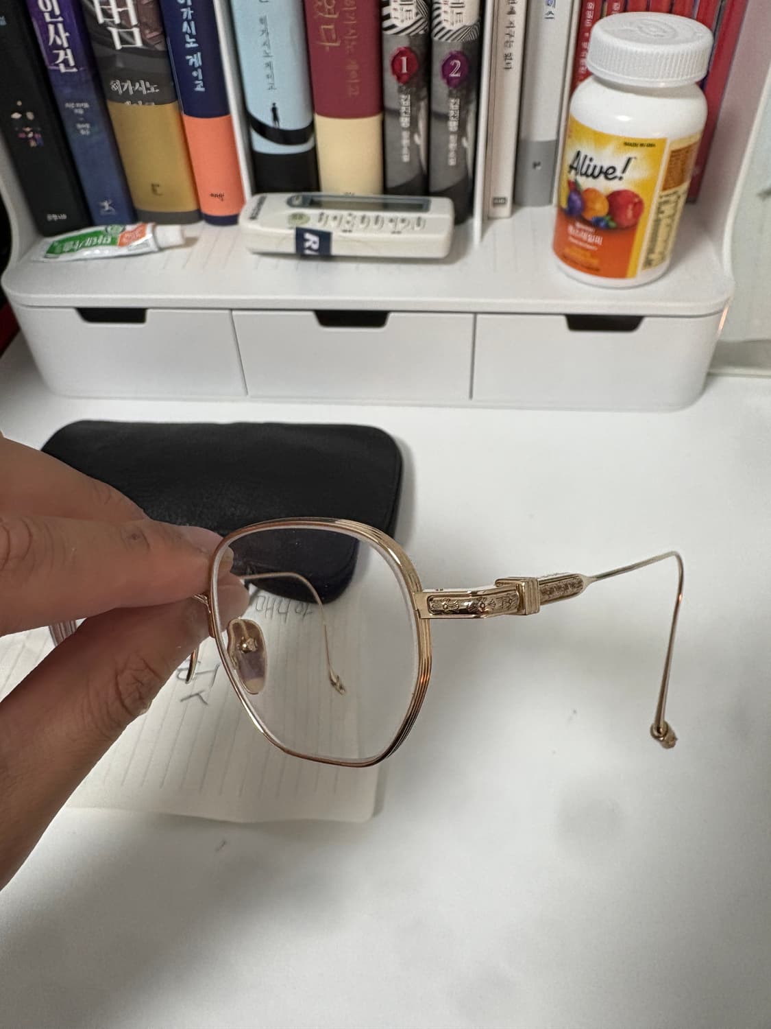 크롬하츠 바질릭토니안 골드 안경 판매 상품이미지6