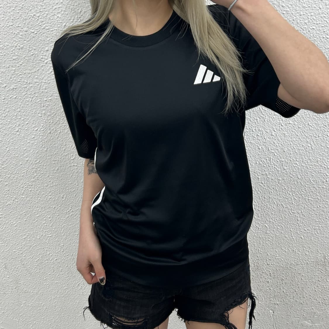 아디다스 에센셜 블랙 에어 티셔츠 M 상품이미지1