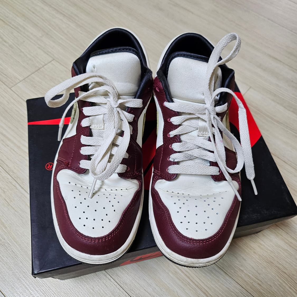 나이키 조던1로우 SE 루나 뉴 이어 버건디 W240 상품이미지1