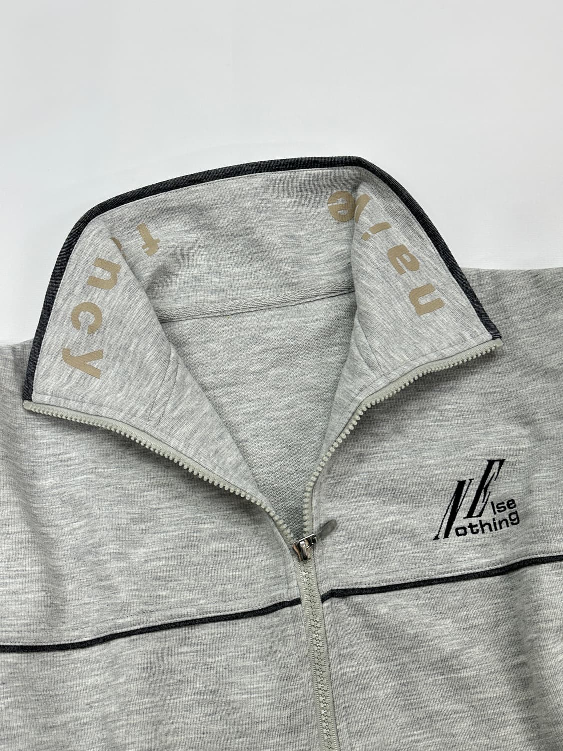 Jpn Y2k 그레이 오버핏 자수로고 집업 스포티 스트릿 반집업 긴팔티 상품이미지7