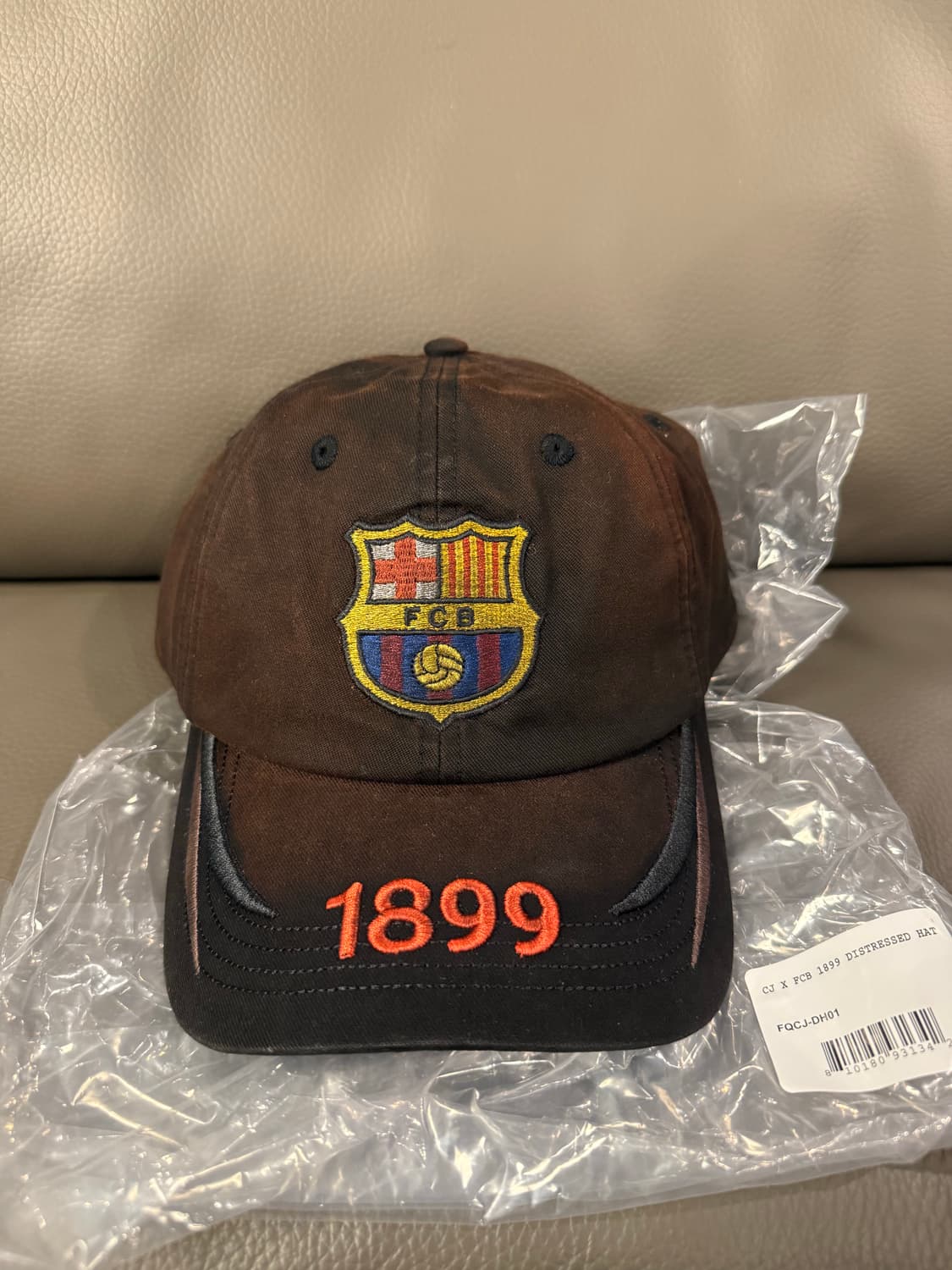 트래비스스캇 캑터스잭 FC 바르셀로나 899 디스트레스드 햇 모자 볼캡 상품이미지1