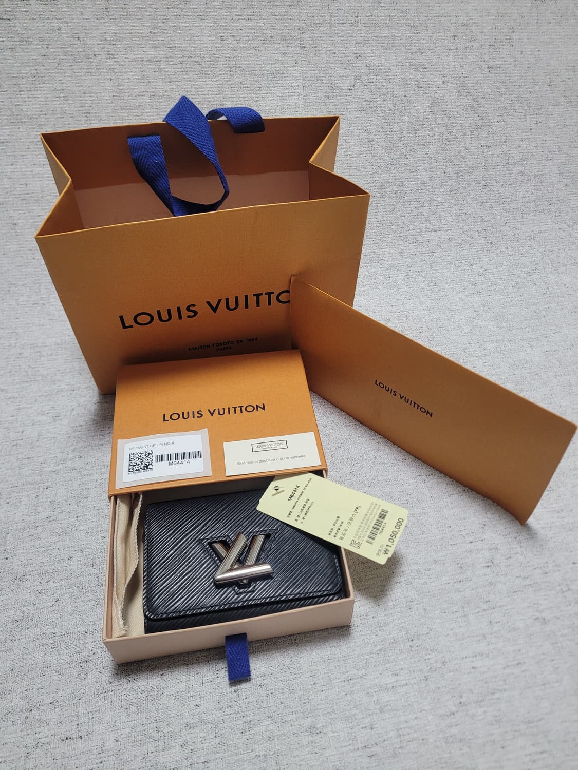 루이비통 트위스트 컴팩트 월릿 팝니다 상품이미지2