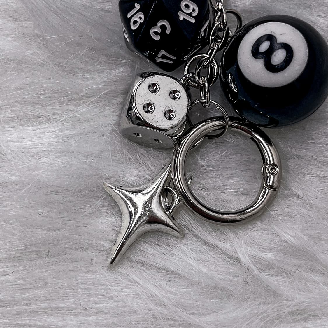 Vintage Eight Ball Dice Keyring 상품이미지4