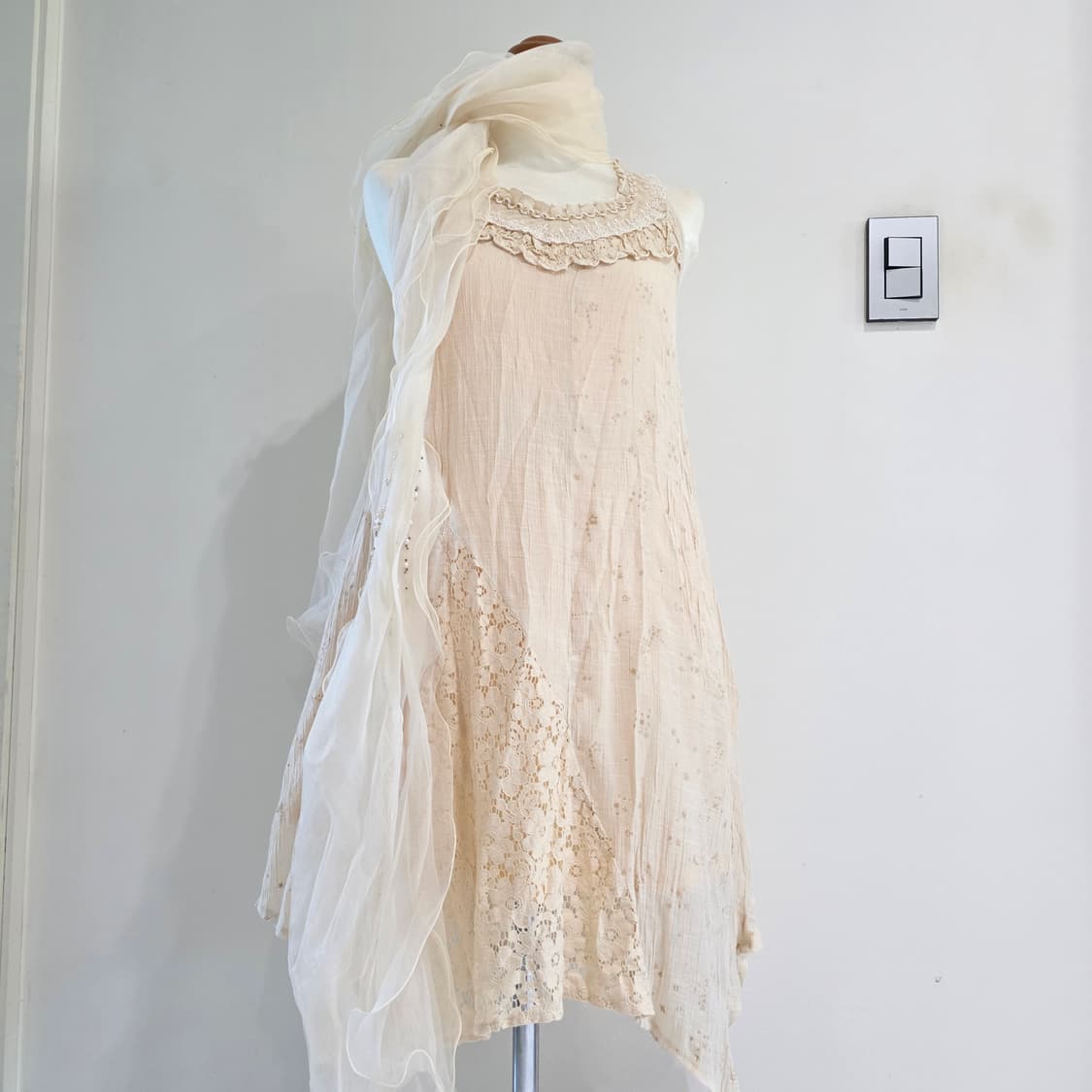 아이보리 모리걸st 언발 레이스 캉캉 슬리브리스 롱원피스 상품이미지4