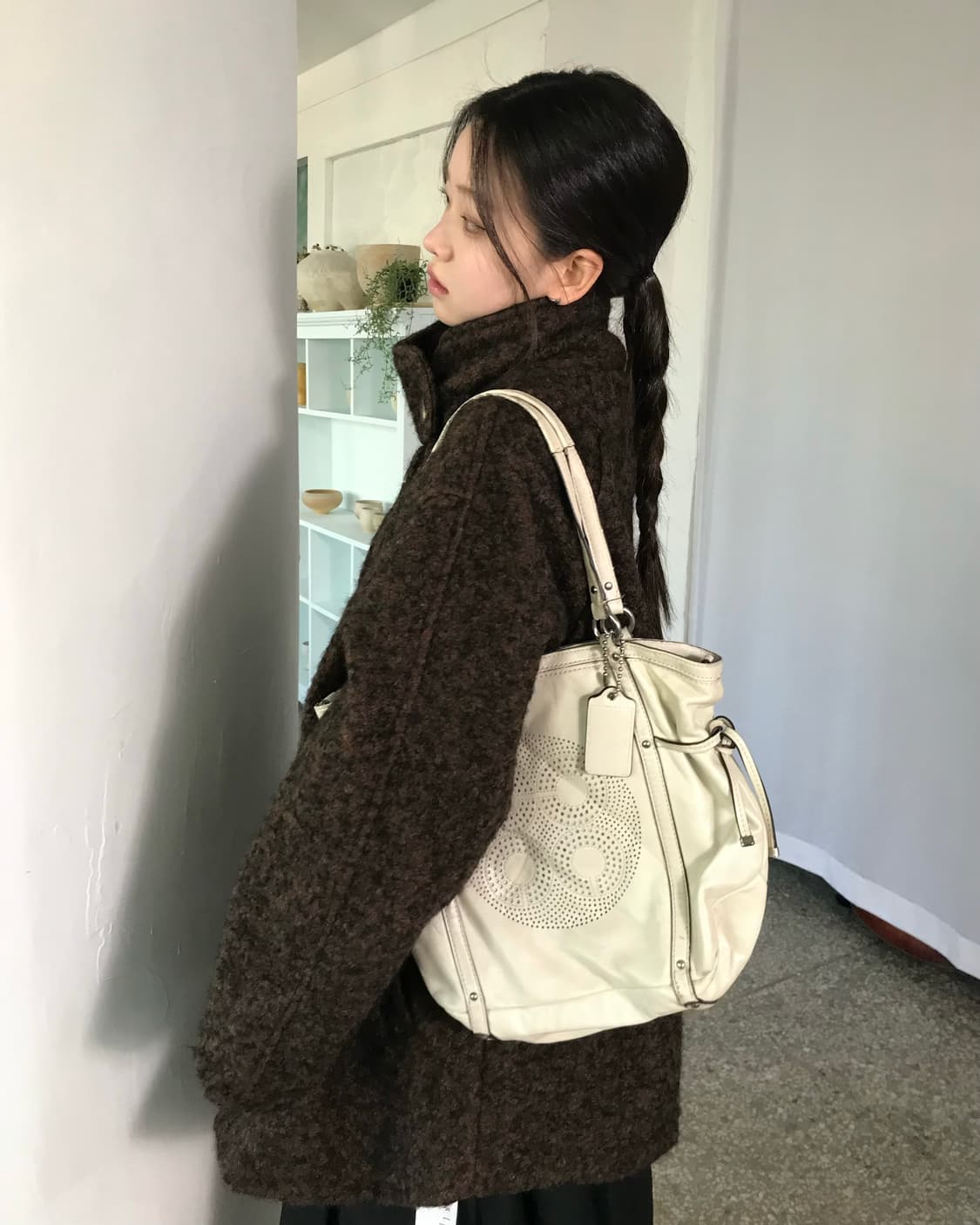 코치 크림 레더백  상품이미지1