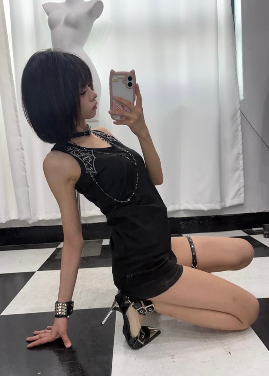 🎸스컬 디테일 블랙 슬리브리스🎸 상품이미지1