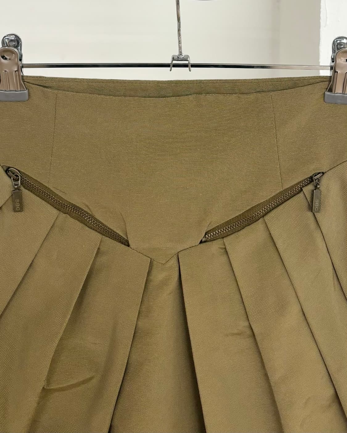 씨 바이 끌로에 브라운 플리츠 쇼츠 스커트  상품이미지2