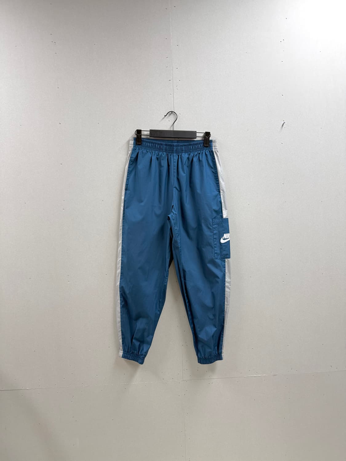 여성 M 70 / 나이키 트레이닝 우븐 조거팬츠 상품이미지1