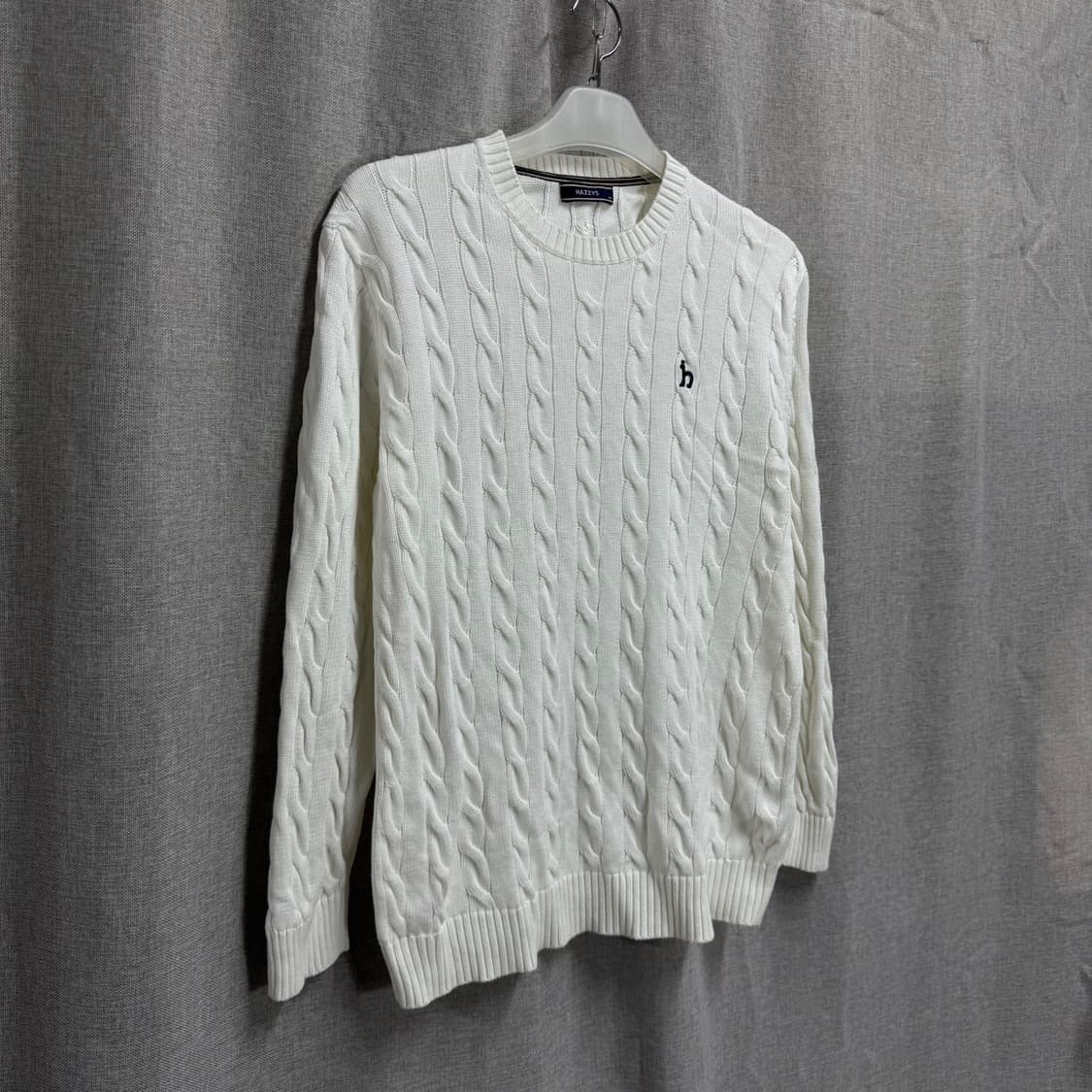 [100] 헤지스 남성 화이트 면 케이블 긴팔 니트 상품이미지2