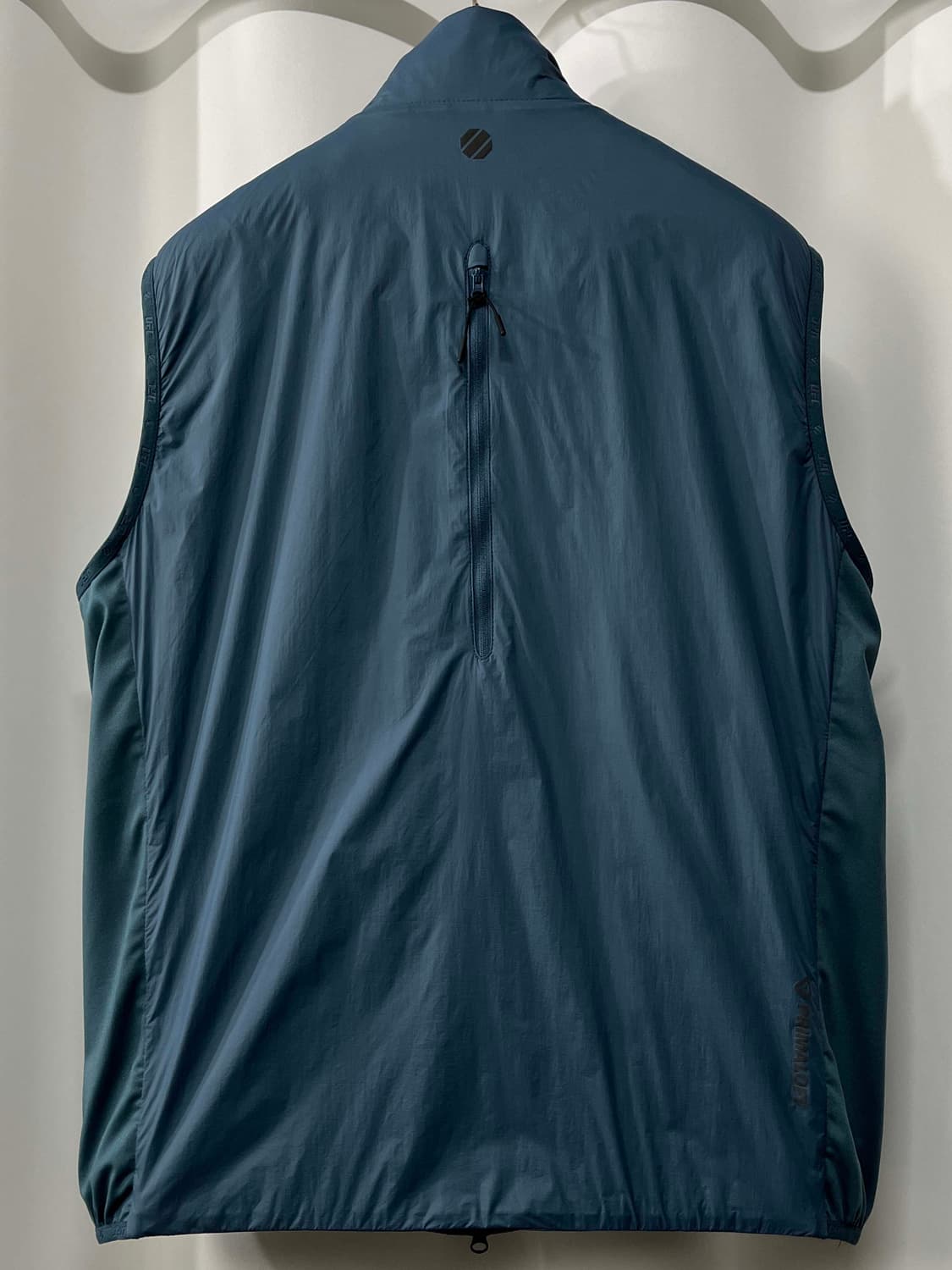 UFC 프리마로프트 가드 레귤러핏 패딩 베스트 자켓 상품이미지2