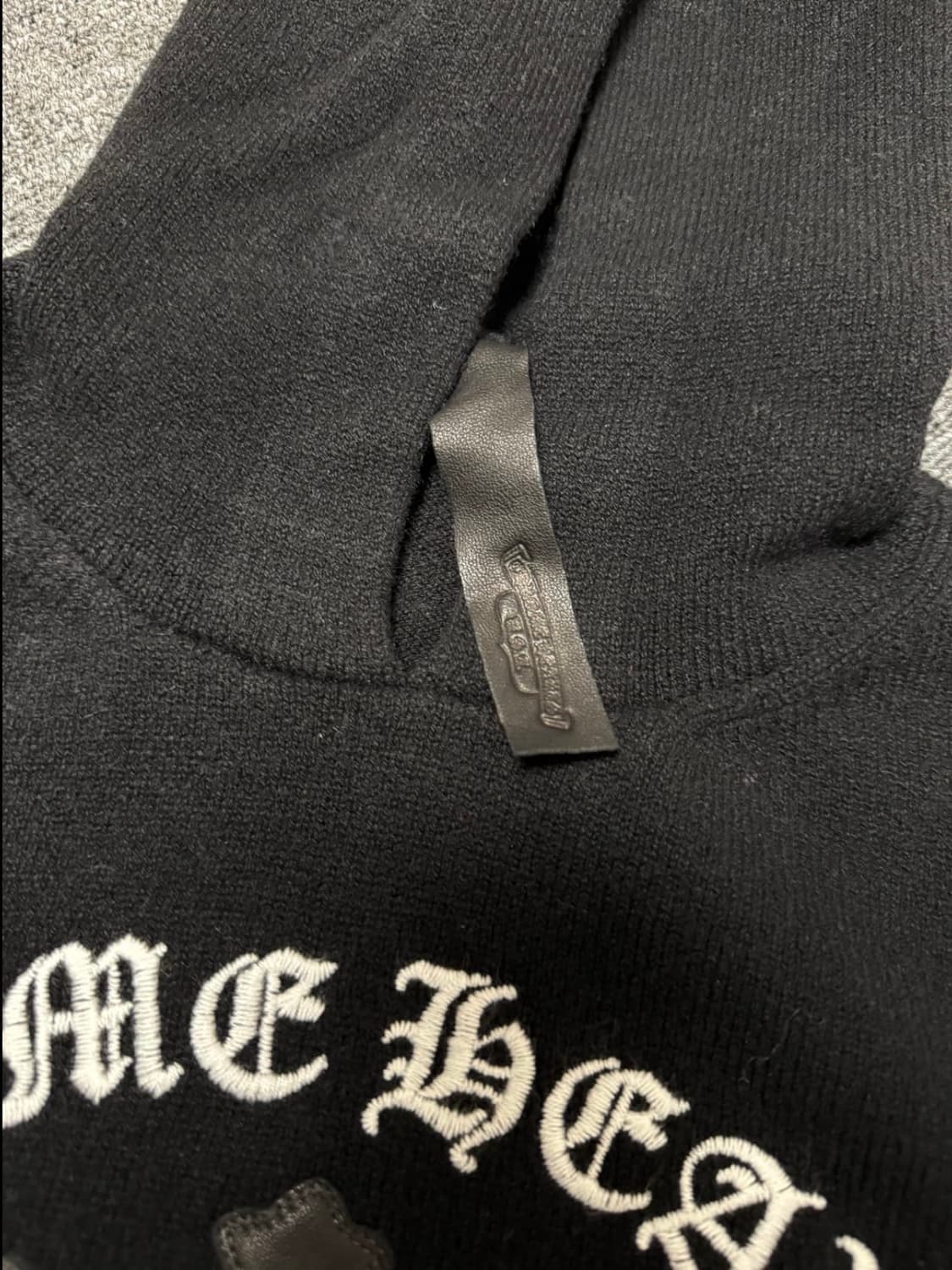 [XL] 크롬하츠 세메터리 크로스 레더 패치 캐시미어 후드 니트 블랙 상품이미지6