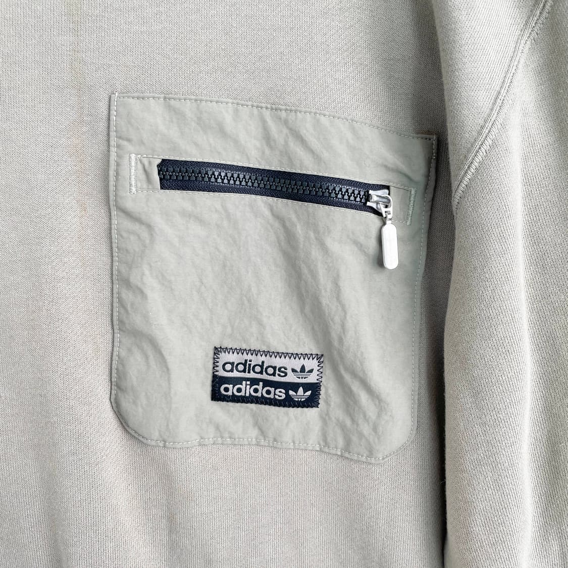 F1 아디다스 R.Y.V. 카키색 포켓 스웻셔츠 XL사이즈 상품이미지4