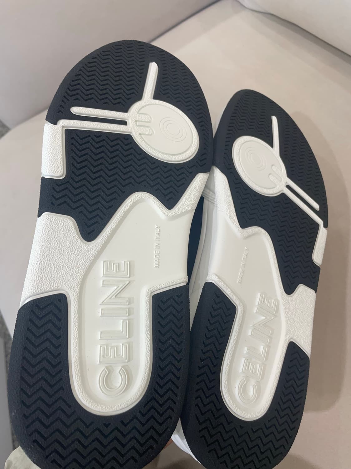 셀린느 스니커즈 상품이미지5