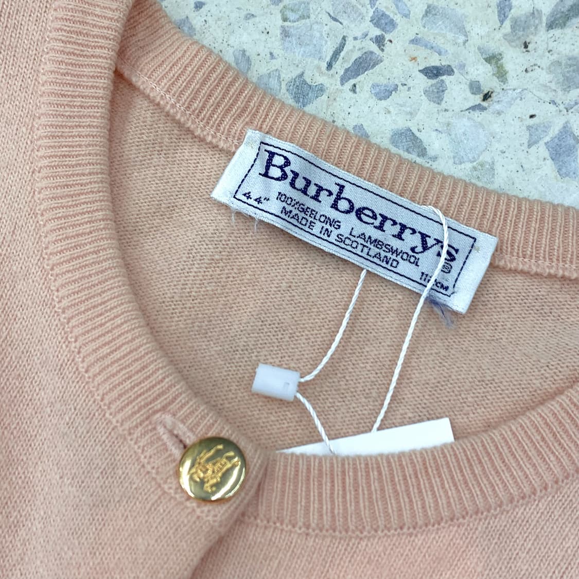  Burberrs 버버리 연핑크 금장 램스울 가디건   상품이미지4