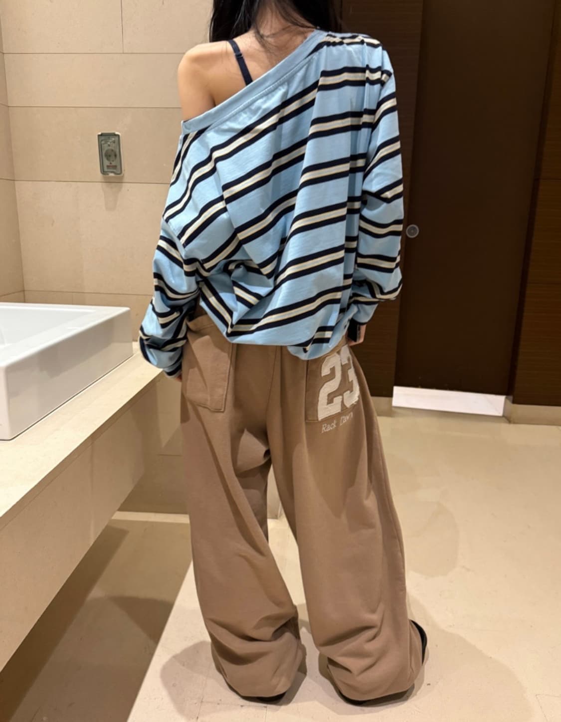 (새상품) 데이도어 단가라 보트넥 티 상품이미지3