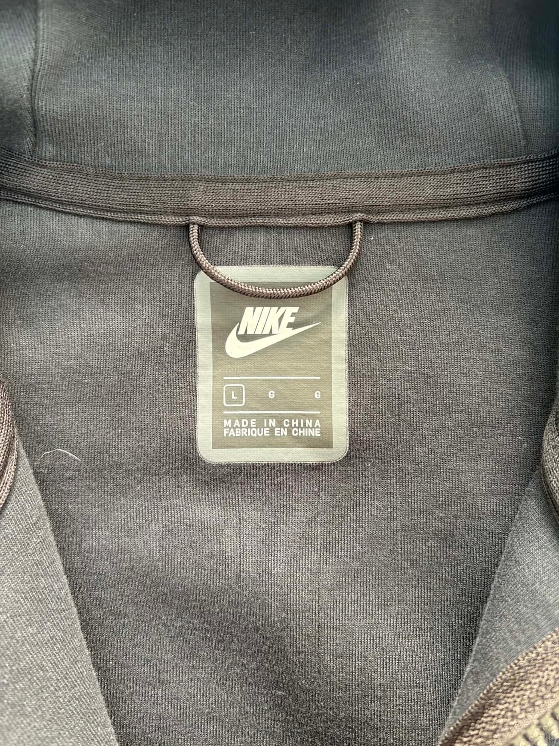 나이키 준신형 블랙 테크팩 후드집업 희귀져지(100) 상품이미지4