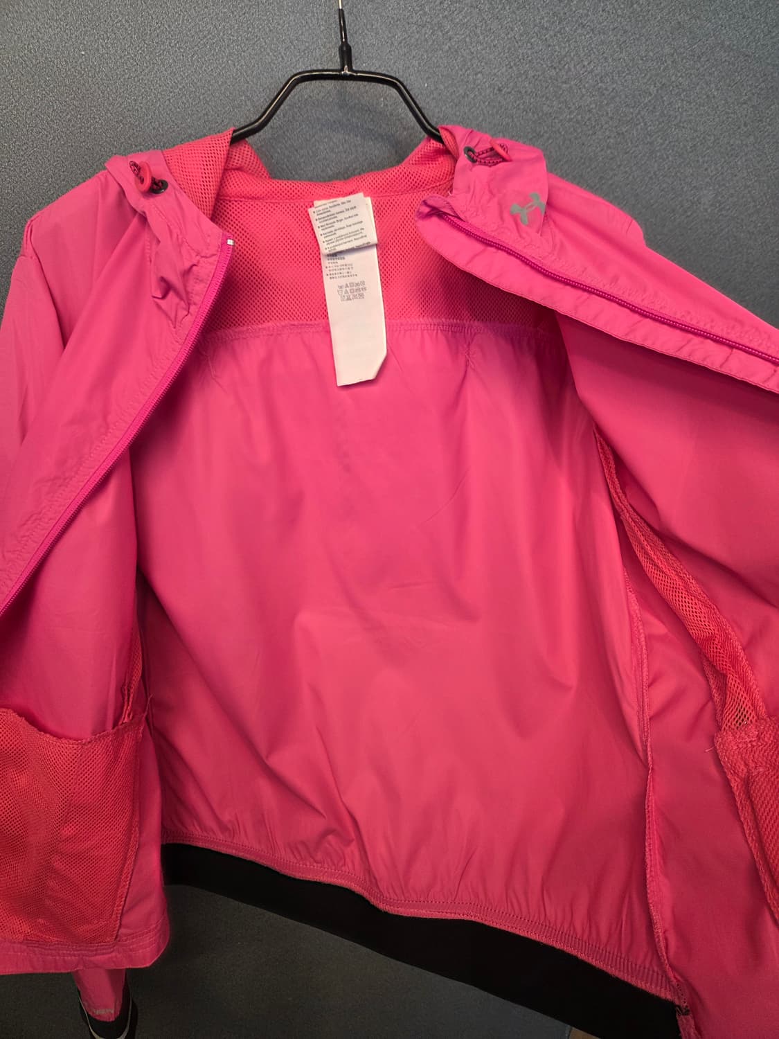 언더아머 바람막이집업 상품이미지8