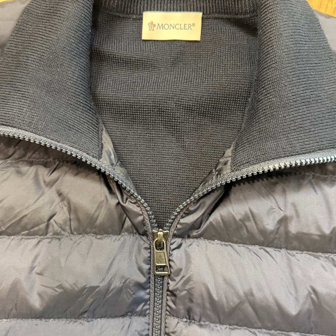 몽클레르 투웨이 집업 니트 패딩 상품이미지2