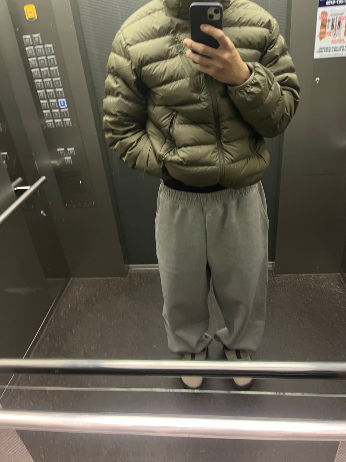 무신사 스탠다드 경량패딩 카키 L 상품이미지4