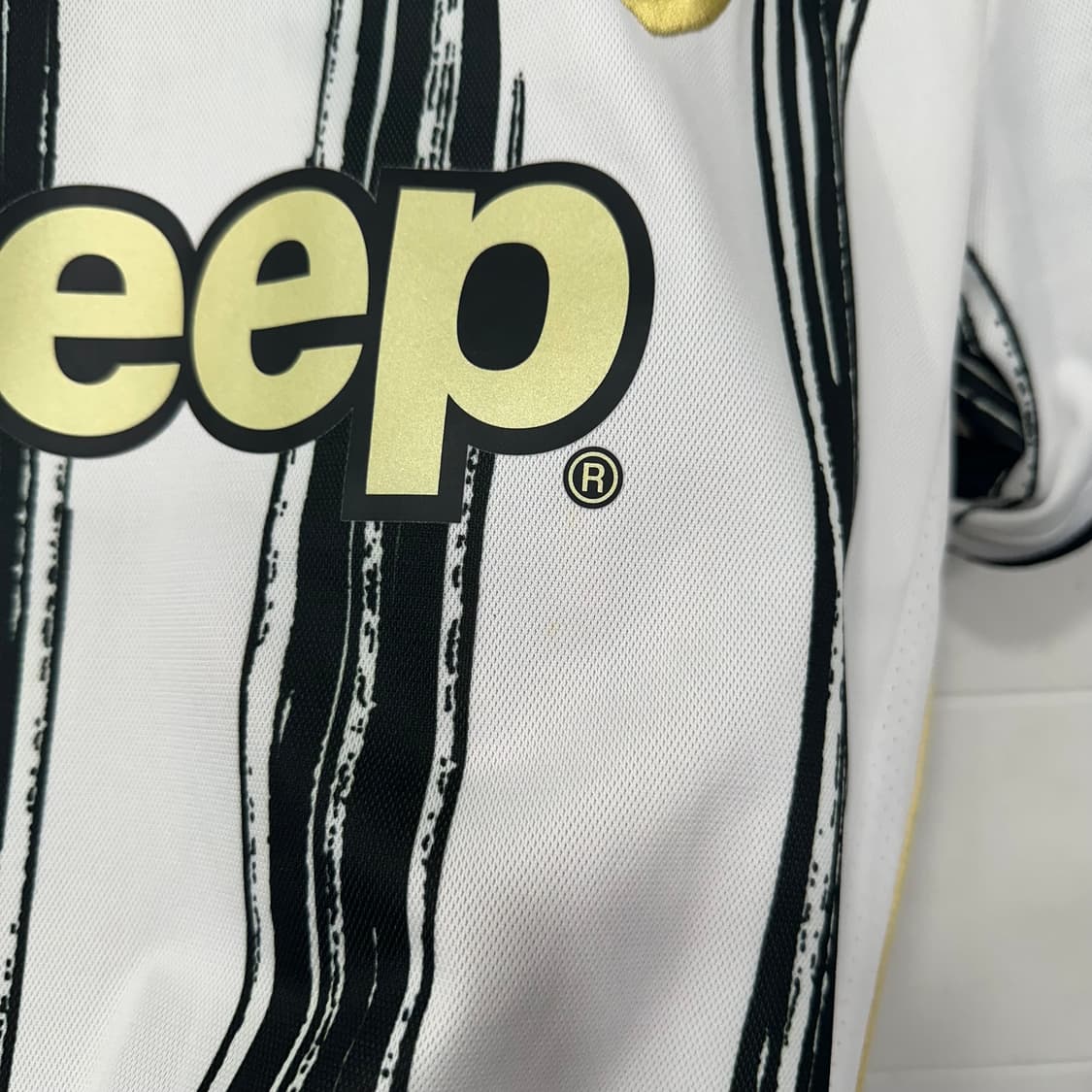 20-21 유벤투스 홈 디발라 유니폼 상품이미지6