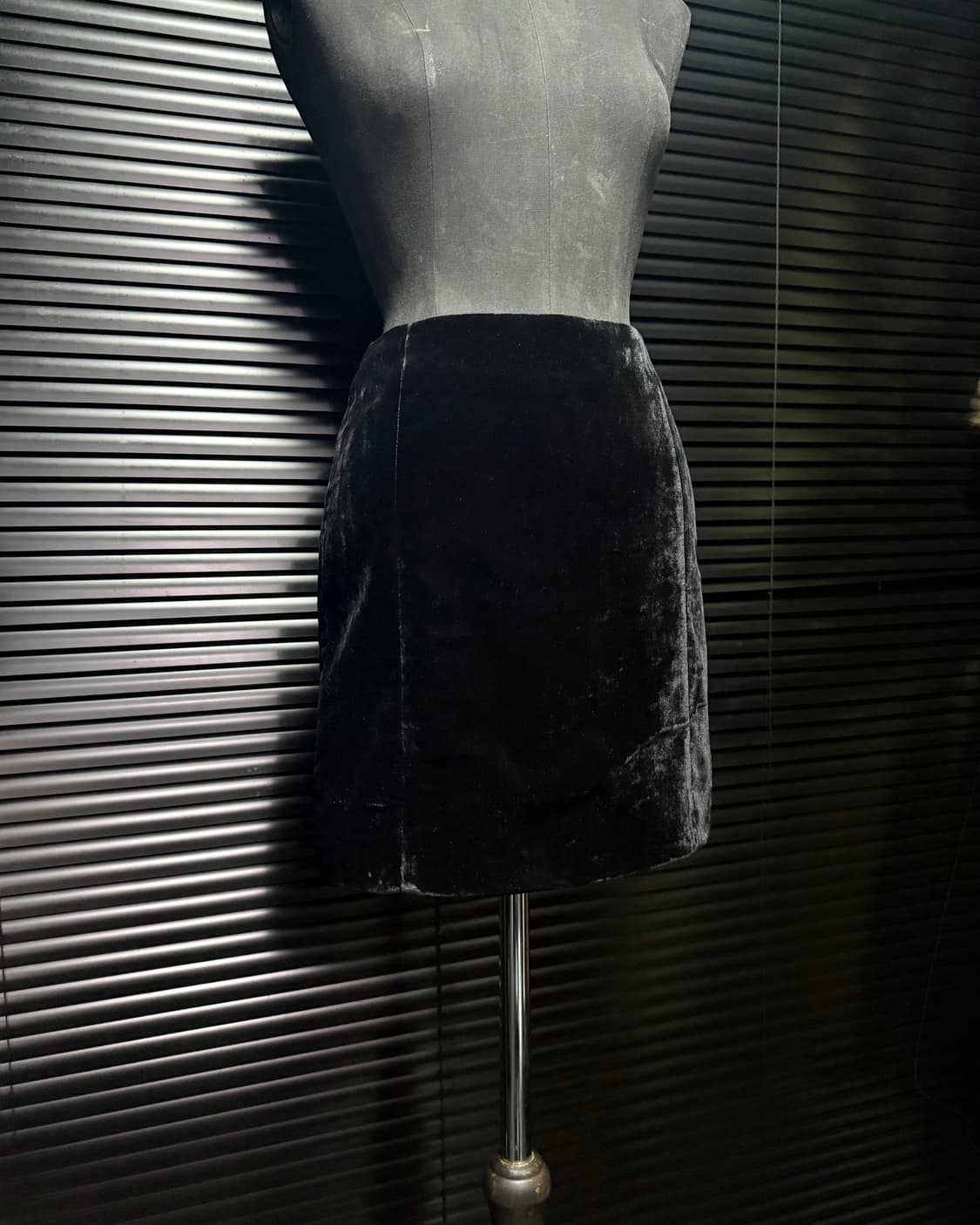 더오픈프로덕트 YY 블랙 벨루어 벨벳 미니 미디 치마 스커트 25 26  상품이미지1