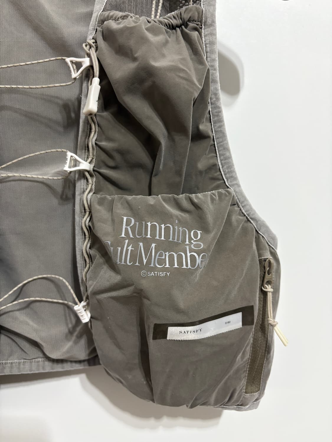 세티스파이/저스티스 코듀라 5L 하이드레이션 베스트 미네랄그래파이트/SM 상품이미지4