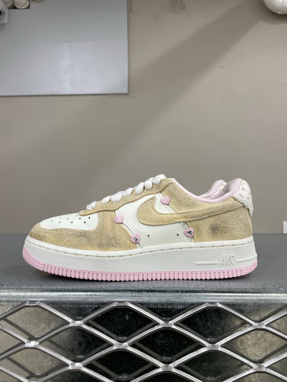 나이키 에어포스 1 밸런타인데이 세일 핑크 폼 235 상품이미지1