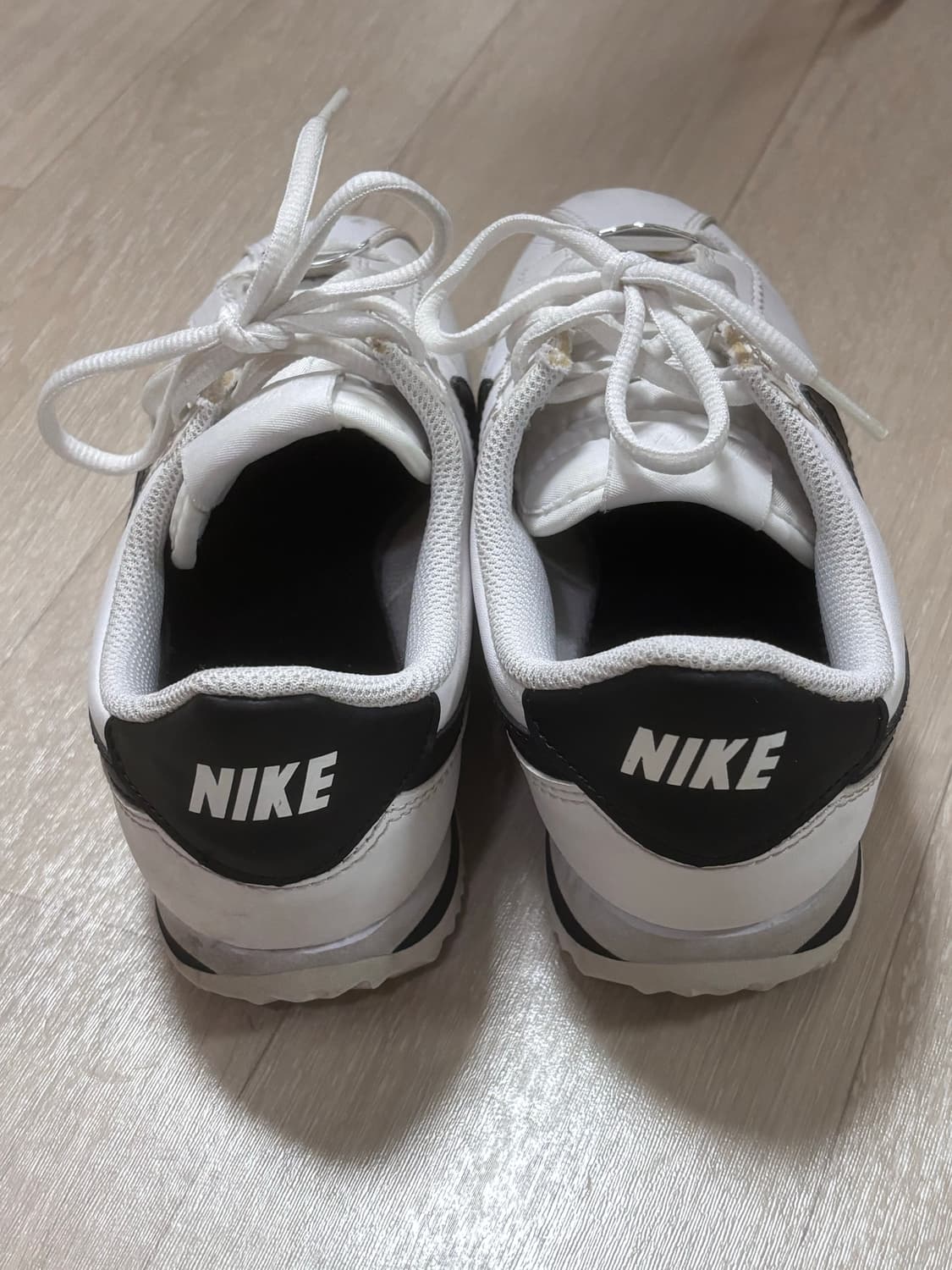 나이키 코르테즈 흰검 상품이미지2