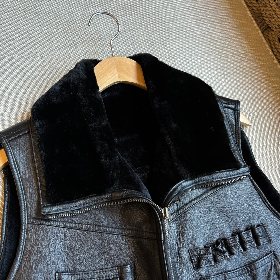 무스탕 블랙 가죽 베스트 남성 (100-105size) 상품이미지2