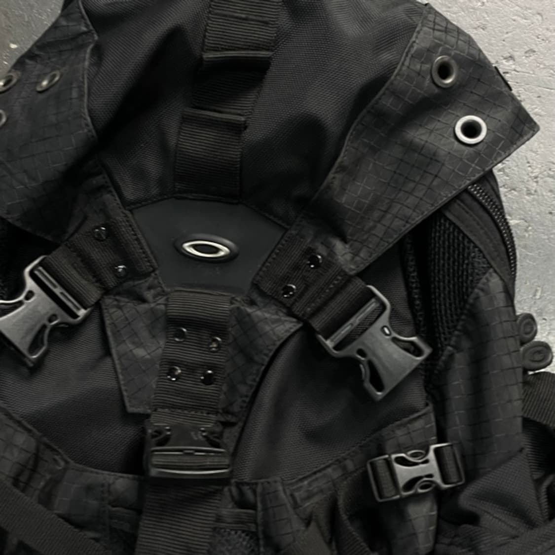 오클리 아이콘 백팩  상품이미지2