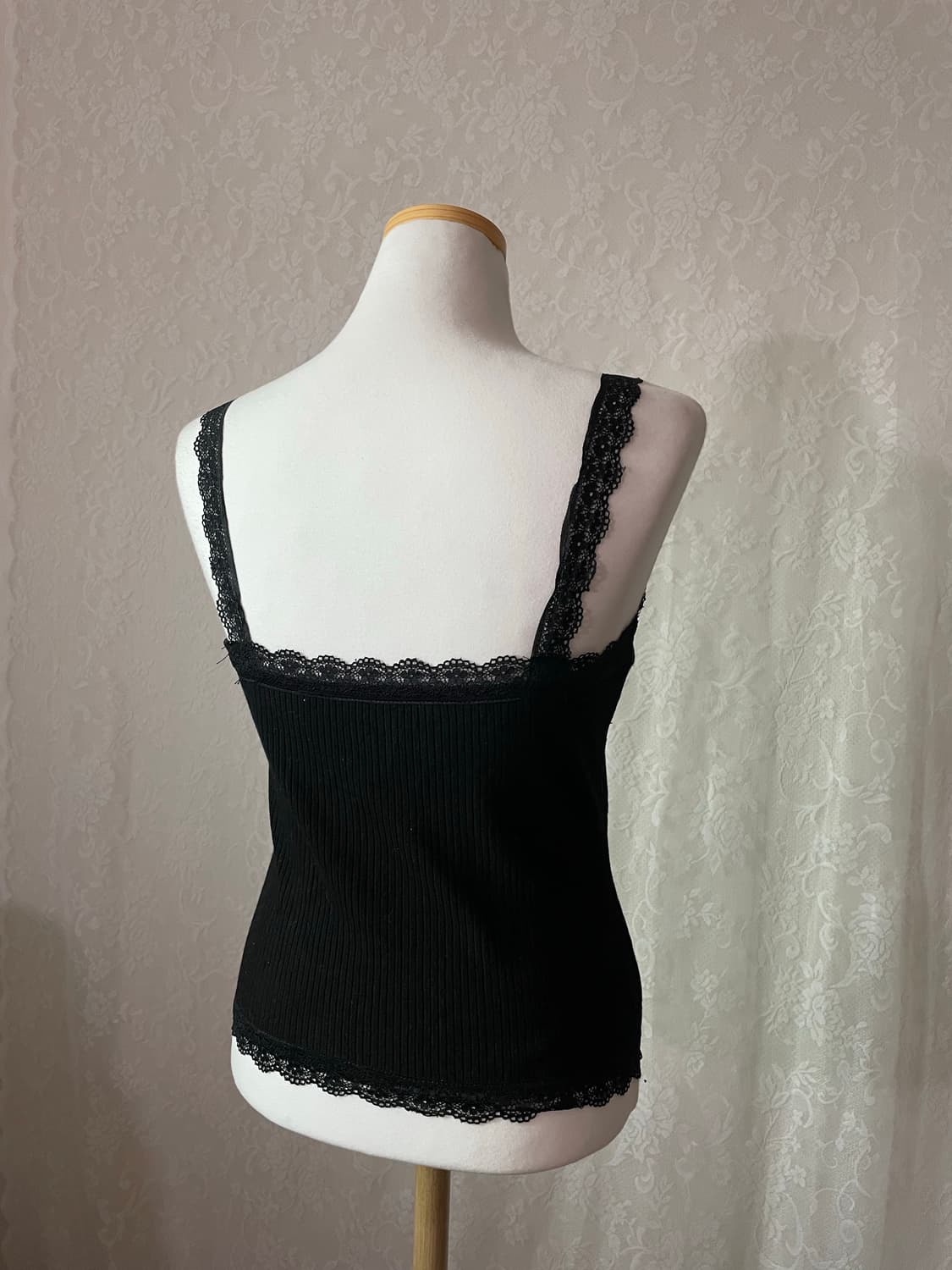     블랙 레이스 트리밍 골지 캐미솔 상품이미지3