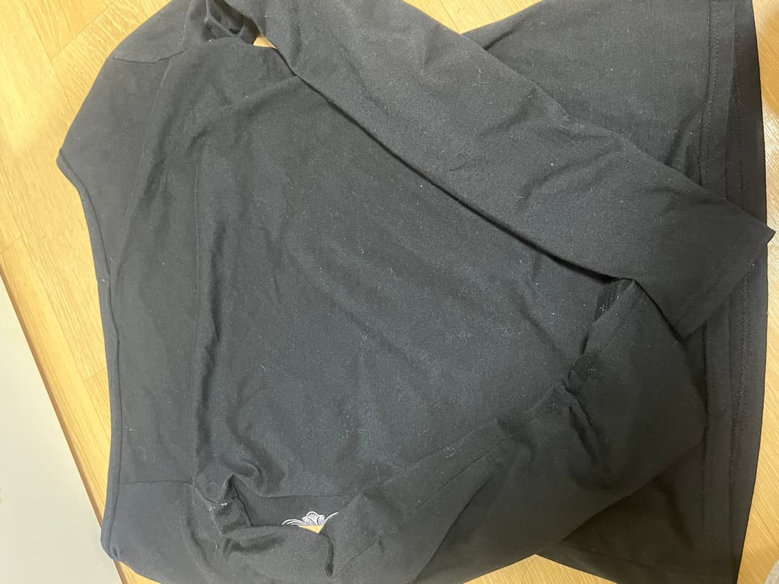 일리오 lover one shoulder long sleeve 블랙  상품이미지5