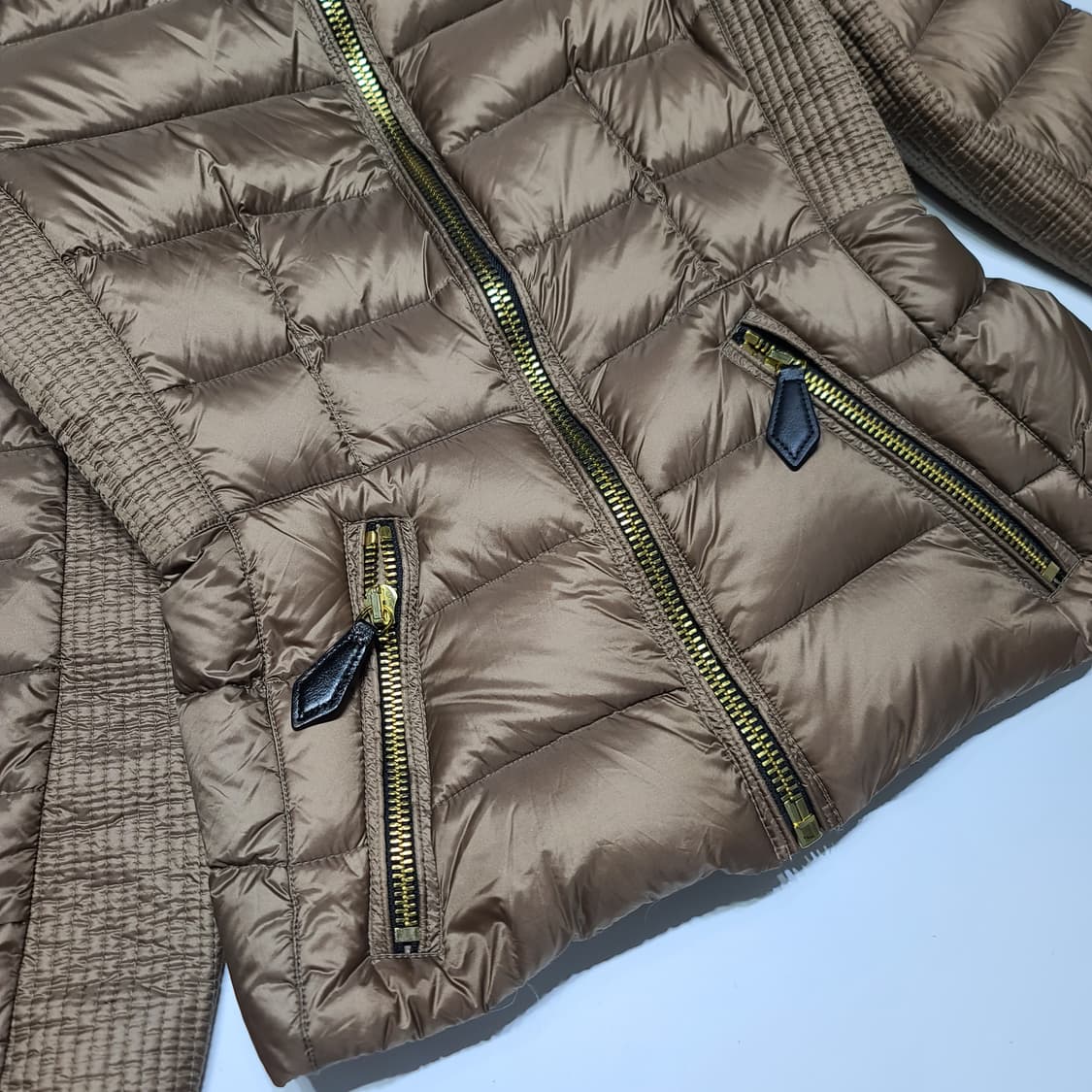 버버리 경량 패딩[M] 상품이미지3