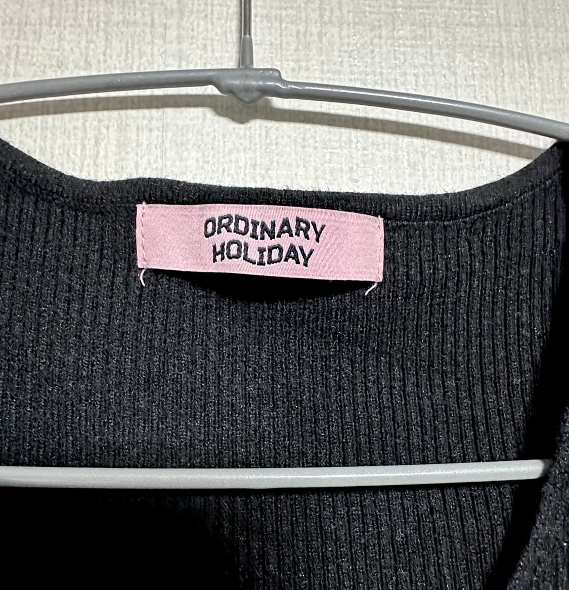 오디너리홀리데이 숄더 슬릿 가디건 블랙 상품이미지5