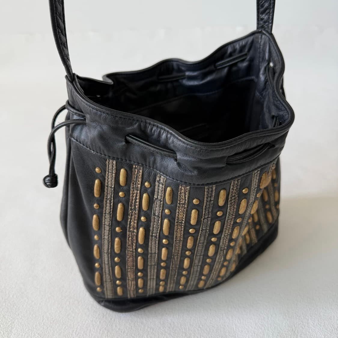 레더 버킷백 상품이미지2