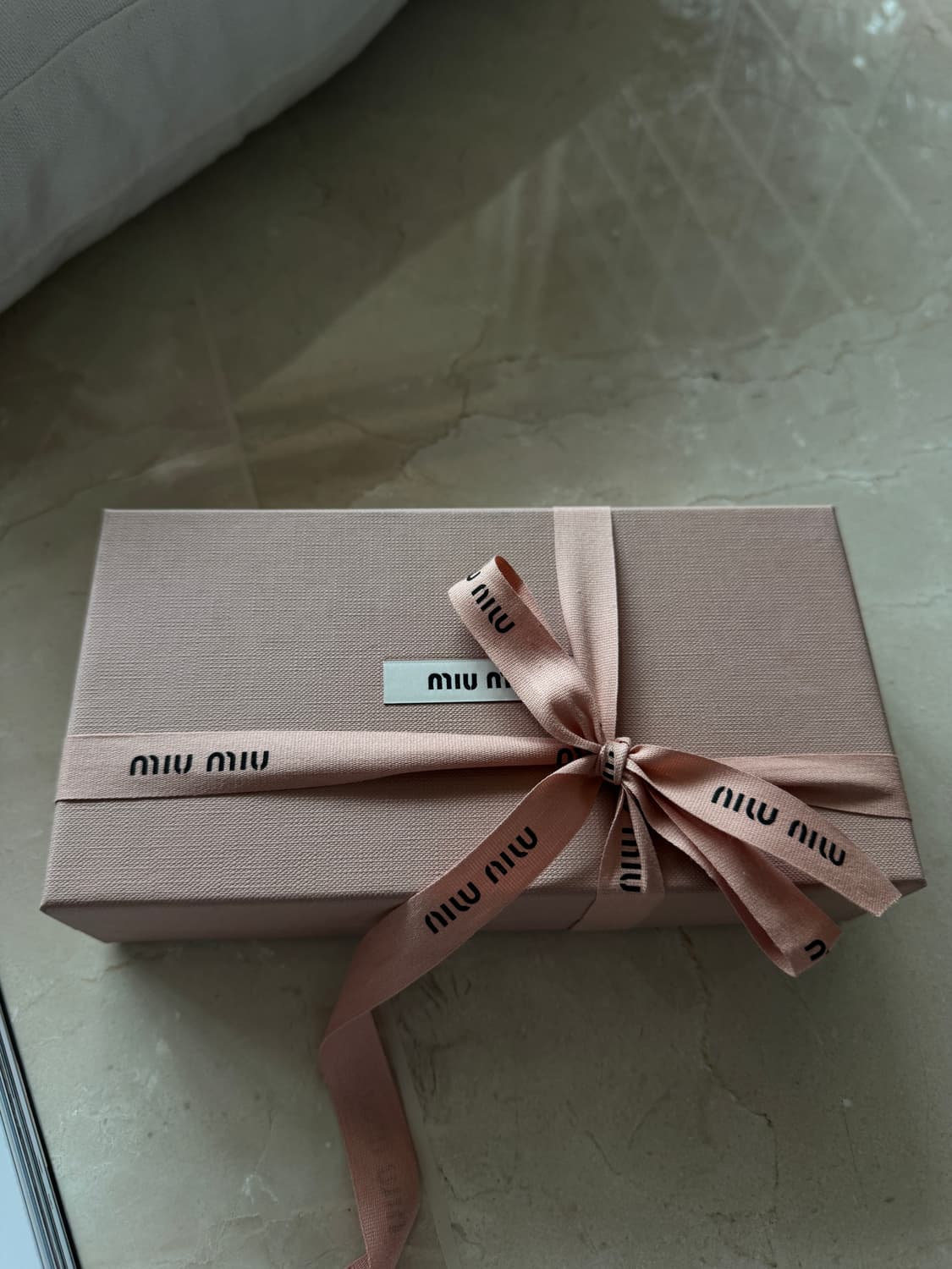 미우미우 벨벳 리본 헤어핀. 새제품 상품이미지4