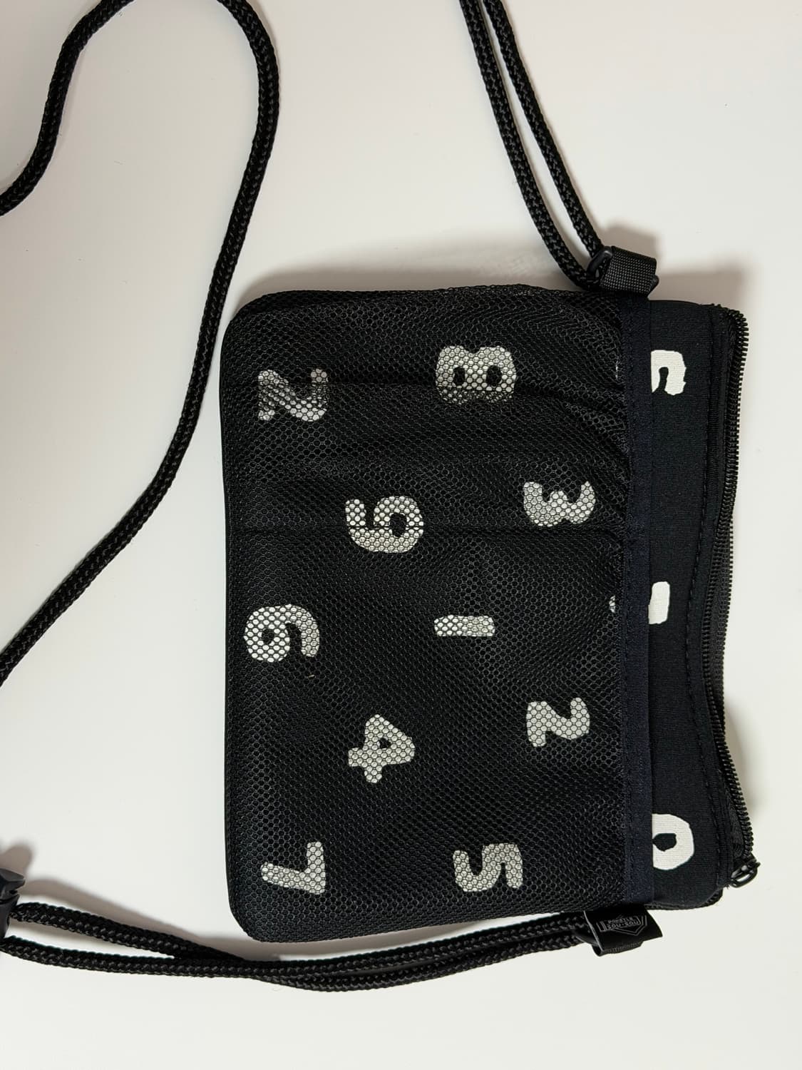 소우소우 크로스백 블랙 상품이미지1