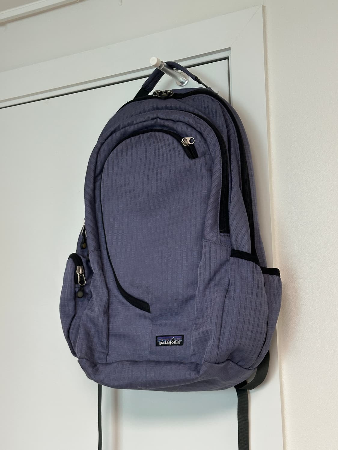 파타고니아 LIGHTWIRE 백팩 그레이 퍼플 상품이미지2