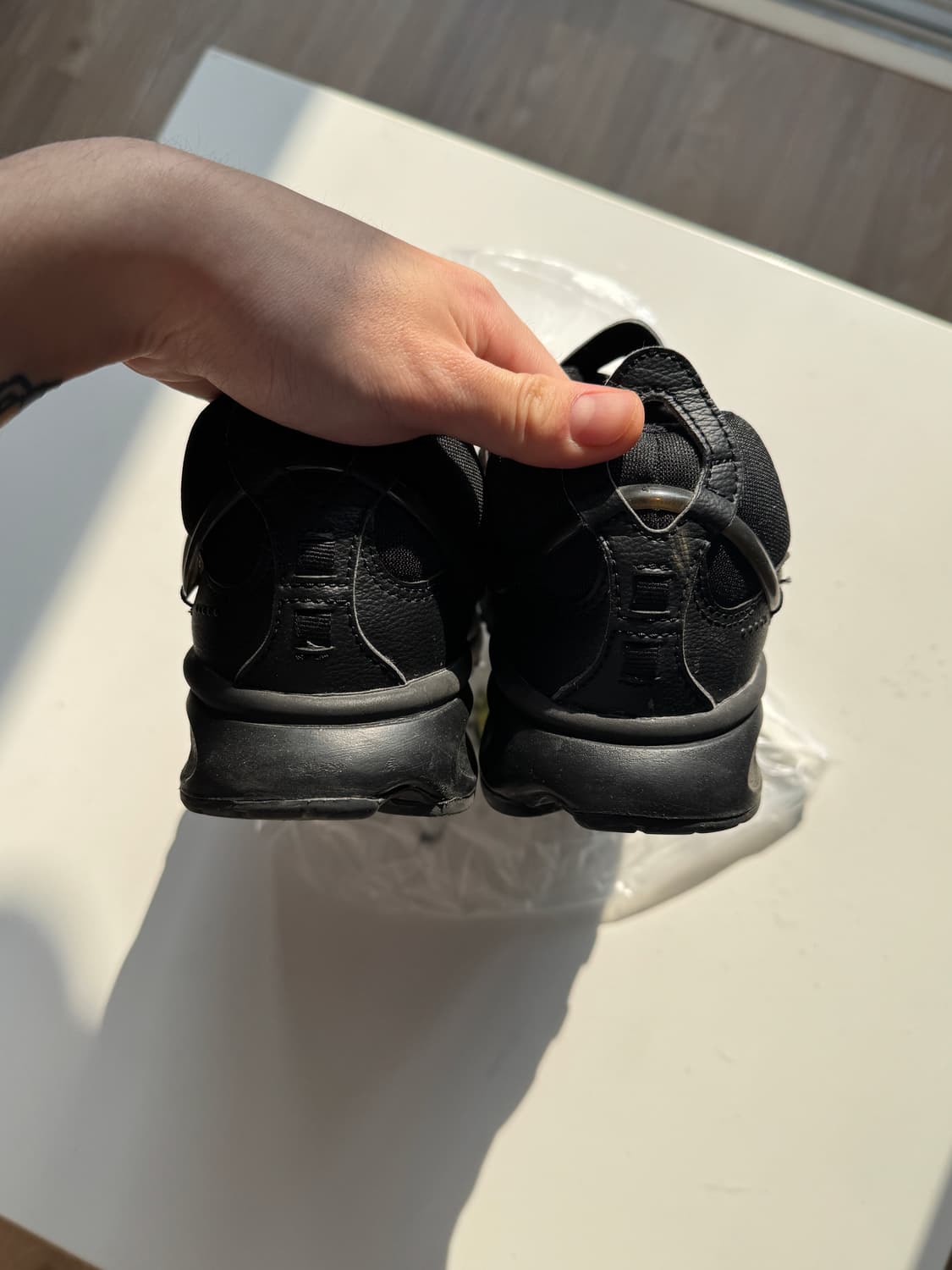 [260] 나이키 에어 쿠키니 트리플 블랙 상품이미지3