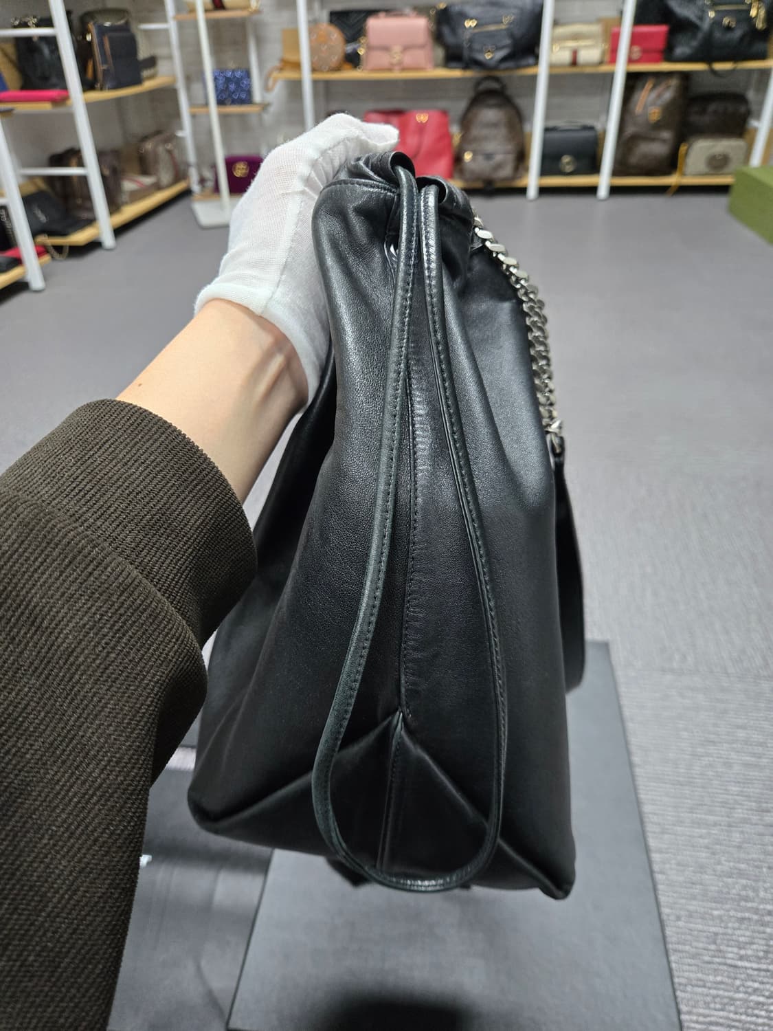 [특가][정품] 입생로랑 테디 버킷백 상품이미지4