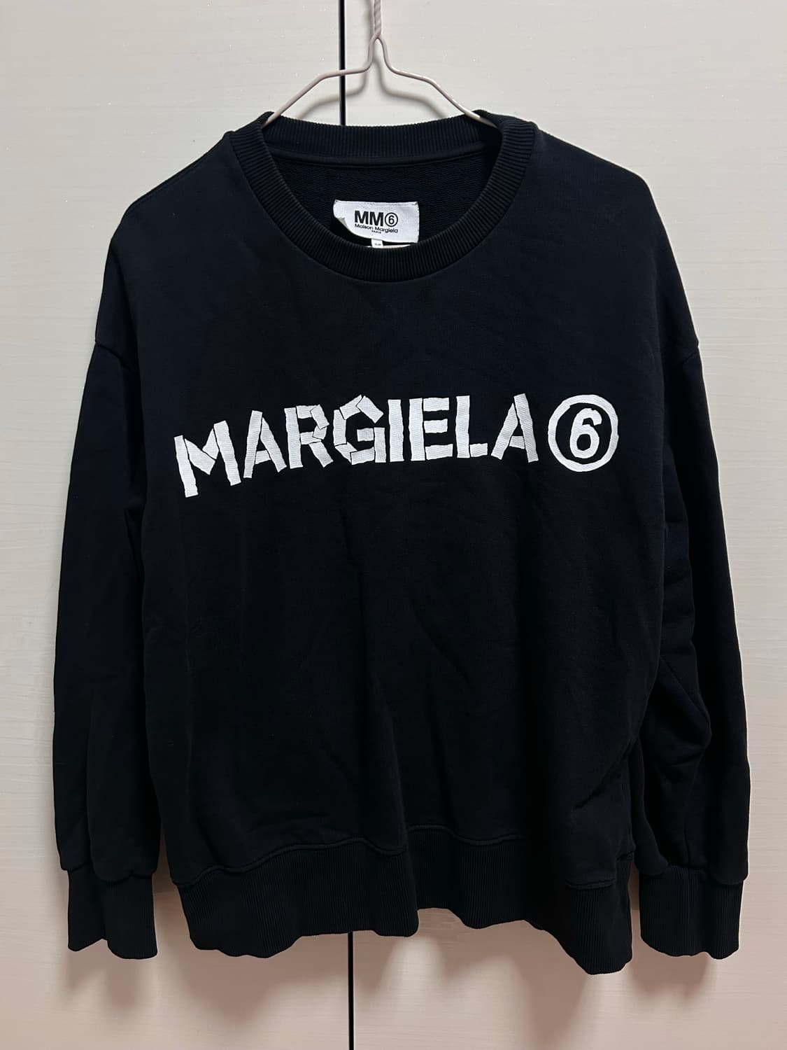 정품 MM6 마르지엘라 블랙 맨투맨 상품이미지1