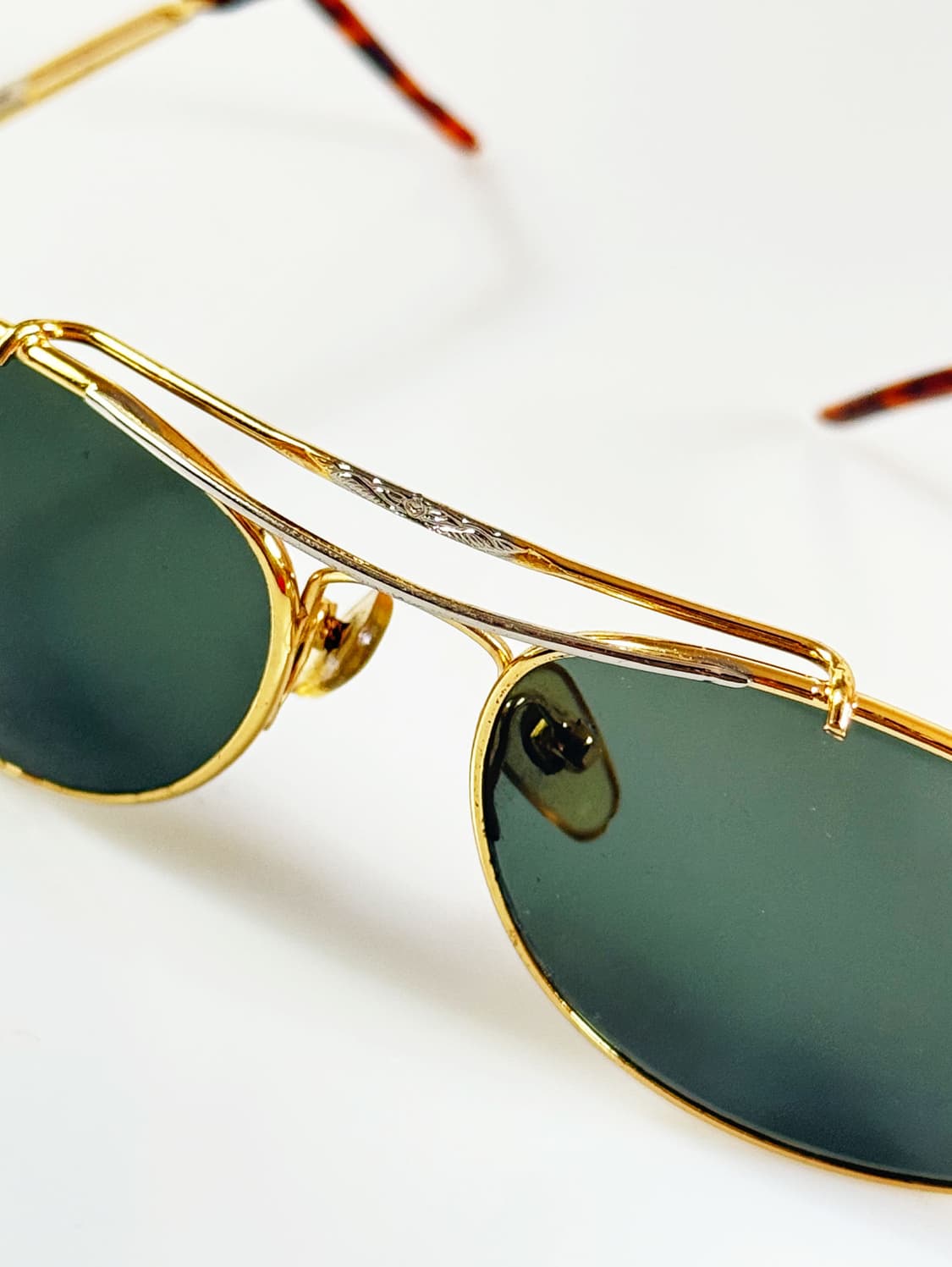 90s 골드 메탈 보잉 프레임 빈티지 선글라스 상품이미지3