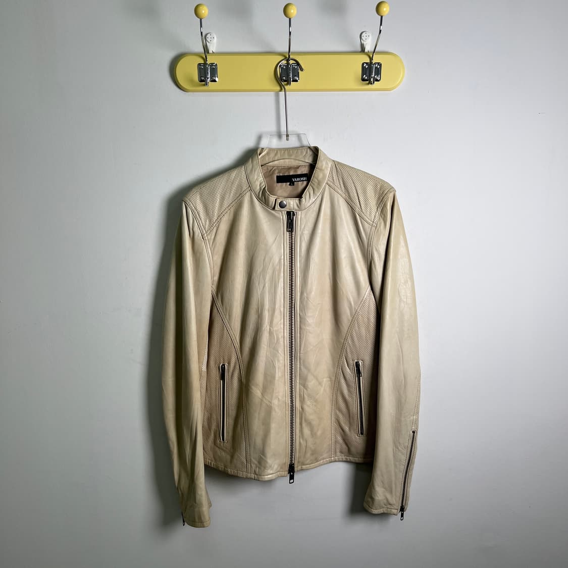 VAROSH 아이보리 양가죽 라이더 자켓 L 상품이미지1