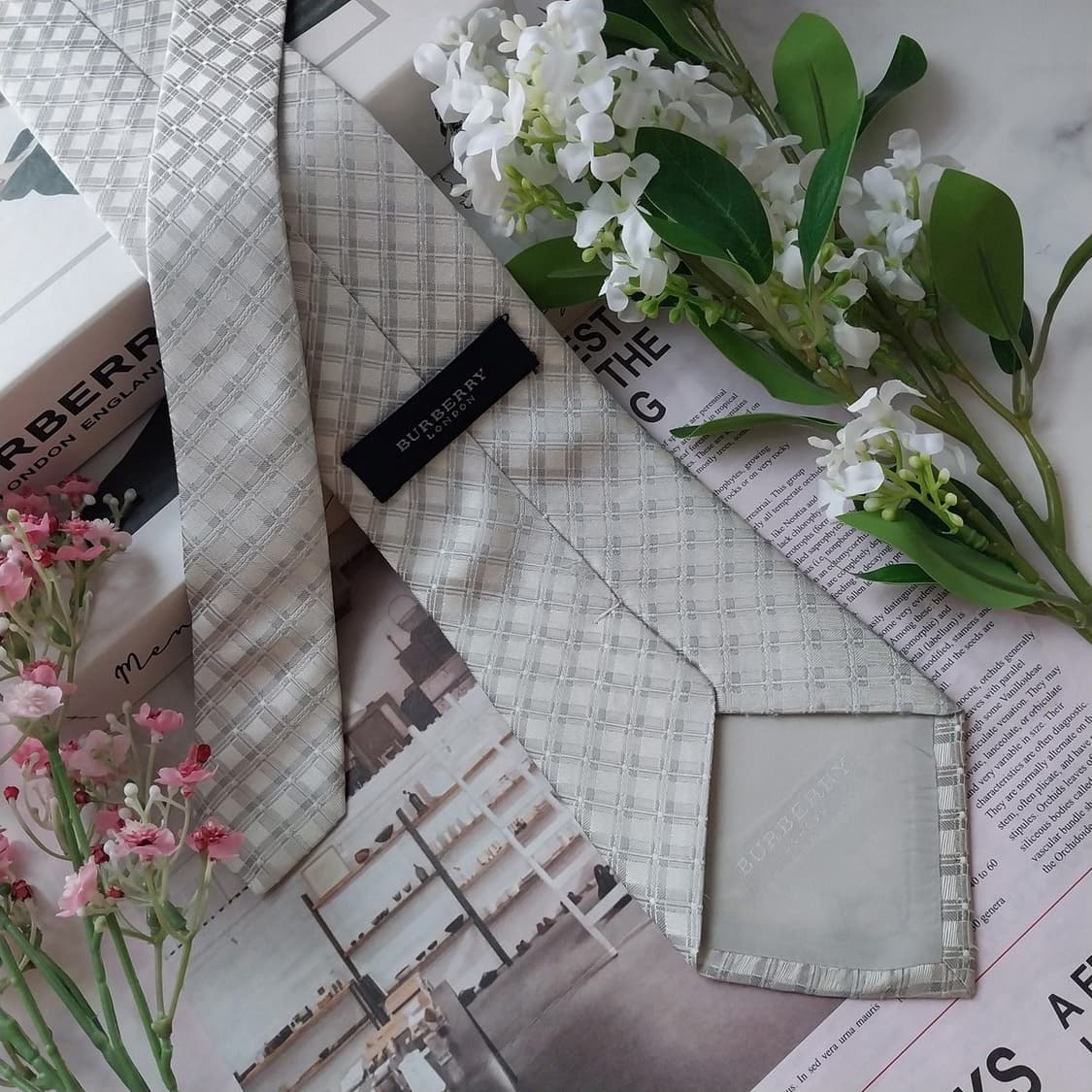 버버리 실크 화이트 실버 체크 넥타이 9.6cm B등급 K1672
 상품이미지5